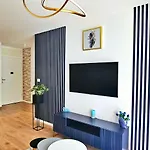 Apartment Whiteblue Z Duzym Ogrodkiem - 100 M Od Plazy! Whiteblue Mit Grossem Garten - 100 M Vom Entfernt! Whiteblue S Velkou Zahradou - 100 M Od Plaze! Kolobrzeg