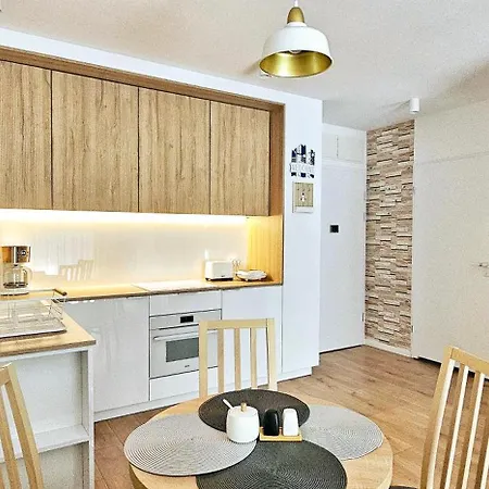 Apartman Whiteblue Z Duzym Ogrodkiem - 100 M Od Plazy! Whiteblue Mit Grossem Garten - 100 M Vom Entfernt! Whiteblue S Velkou Zahradou - 100 M Od Plaze! Kołobrzeg